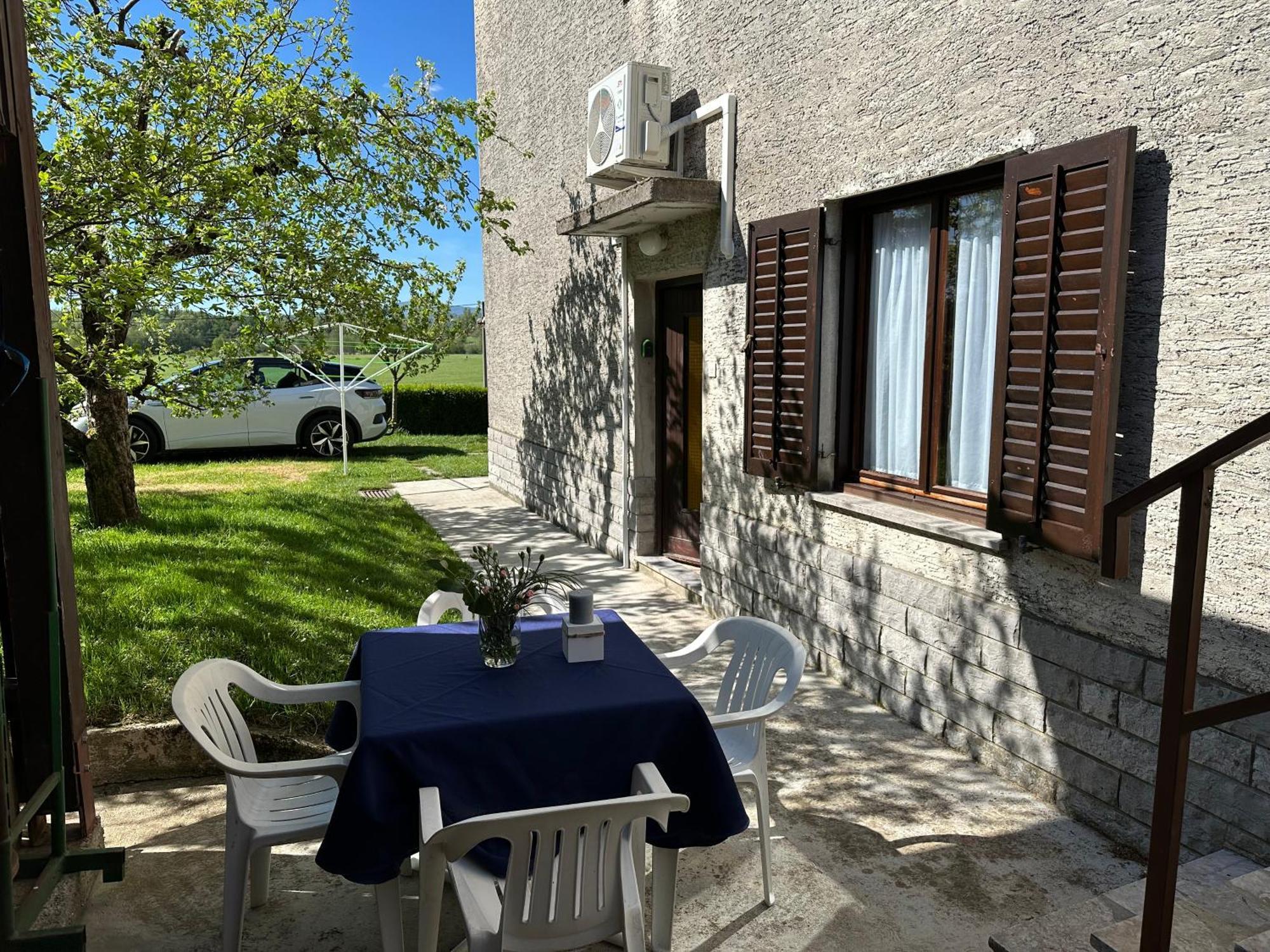 Sunny Hill Apartment Ilirska Bistrica Extérieur photo