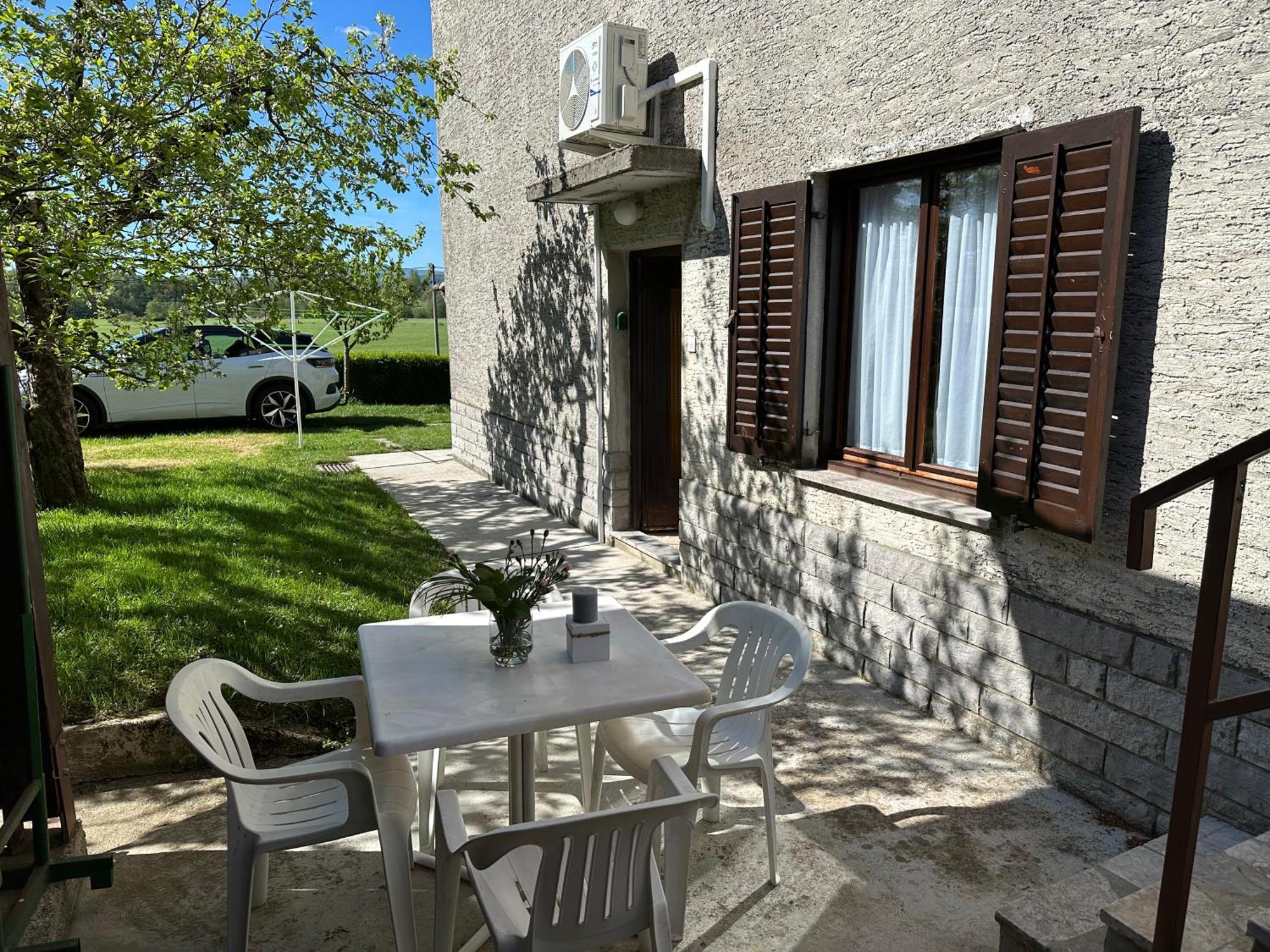 Sunny Hill Apartment Ilirska Bistrica Extérieur photo